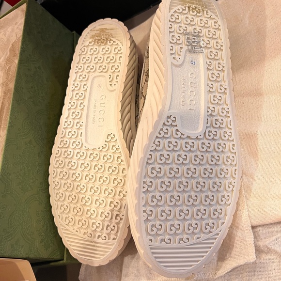 Gucci Men’s GG Canavs low top sneakers. Size 11 - Picture 3 of 16